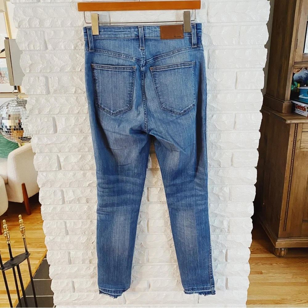 Madewell Curvy High-Rise Skinny Jeans - Picture 5 of 6